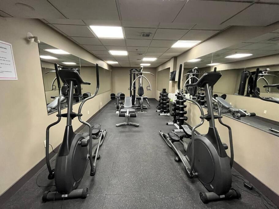S105 Stay- Hot Tub, Stream Rm, Gym, Parking Mtn Retreat * Canmore