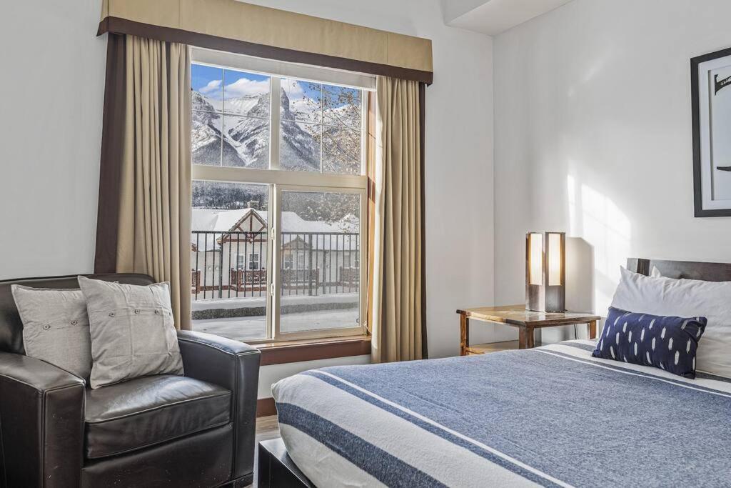 S105 Stay- Hot Tub, Stream Rm, Gym, Parking Mtn Retreat